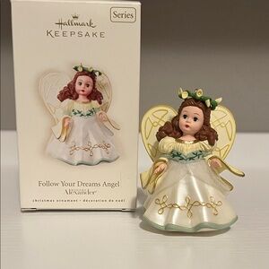 Hallmark Ornament Madame Alexander Series (13th - 2008)